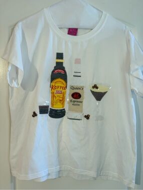 QUEEN OF SPARKLES White Sequin Espresso & Koffee Graphic Tee